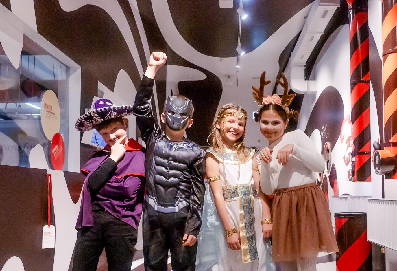 Verkleidete Kinder im Chocolarium